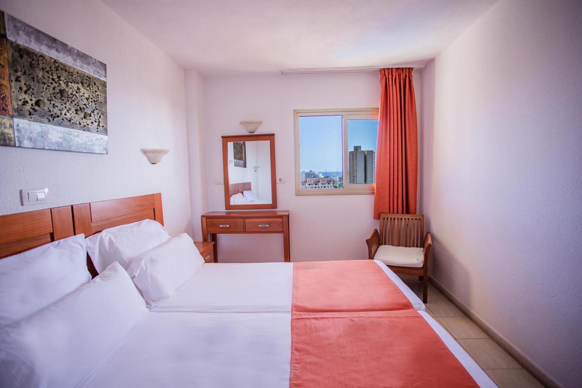 Servatur Caribe Aparthotel Playa de las Americas (Tenerife)